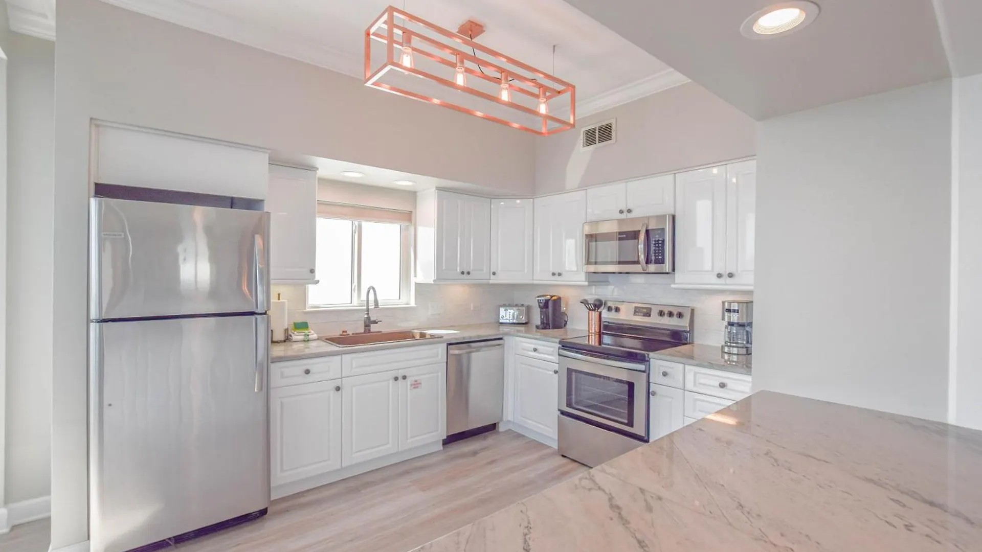 Apartment Shoreline Towers #3121 Destin